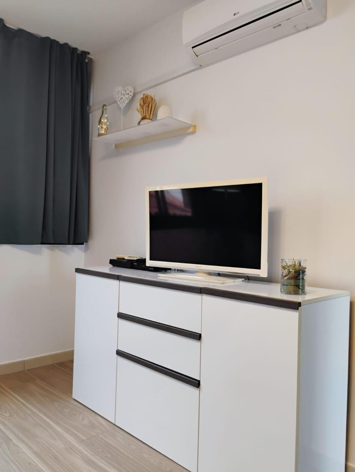 Royal Vista Mar Apartment *